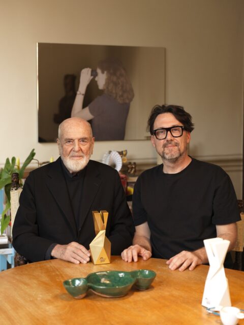 L'artista e pittore Michelangelo Pistoletto insieme a Mario Di Paolo, wine designer, fotografo e fondatore di Spazio Di Paolo